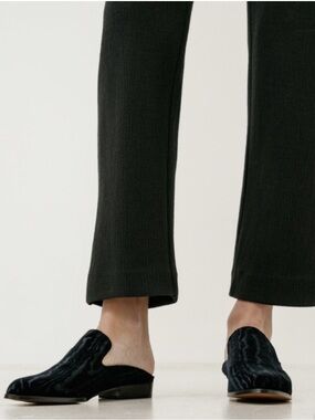 Robert Clergerie Womens Velvet Mules Slides in Night Goth Black Blue Sz 39.5